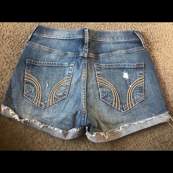 Hollister Women’s Jean Shorts size 0 - Picture 2 of 3